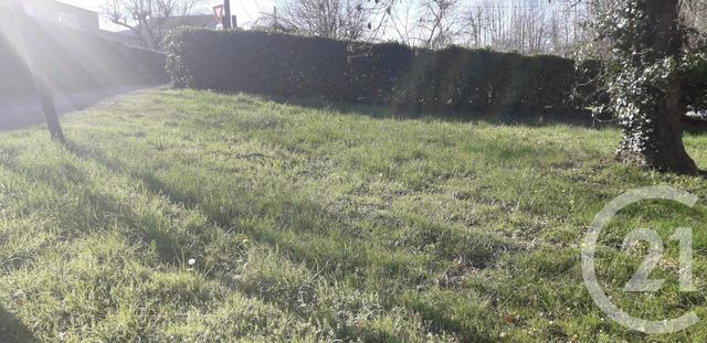 Afficher la photo en grand terrain à vendre - 779.0 m2 - LANNEMEZAN - 65 - MIDI-PYRENEES - Century 21 Gm Immobilier