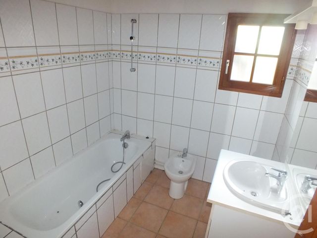 Afficher la photo en grand Appartement F5 à vendre - 5 pièces - 93.11 m2 - LANNEMEZAN - 65 - MIDI-PYRENEES - Century 21 Gm Immobilier