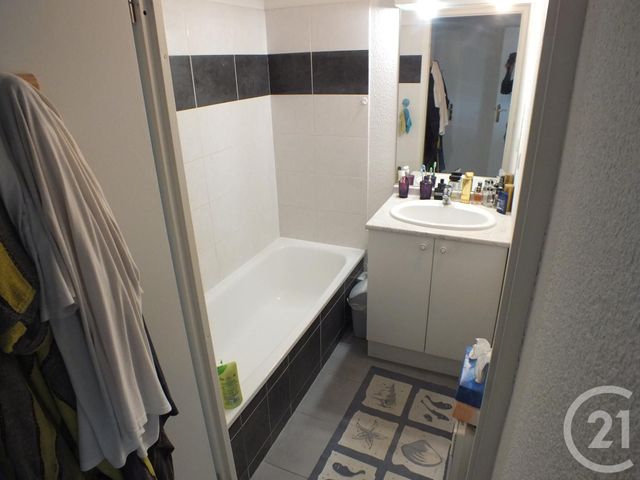 Afficher la photo en grand Appartement T3 à vendre - 3 pièces - 55.72 m2 - LANNEMEZAN - 65 - MIDI-PYRENEES - Century 21 Gm Immobilier
