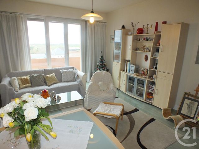 Afficher la photo en grand Appartement F3 à vendre - 3 pièces - 74.16 m2 - LANNEMEZAN - 65 - MIDI-PYRENEES - Century 21 Gm Immobilier