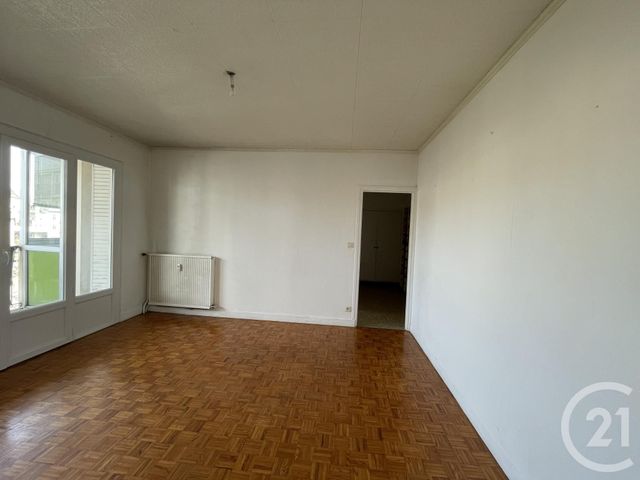 Afficher la photo en grand appartement à vendre - 2 pièces - 45.99 m2 - LANNEMEZAN - 65 - MIDI-PYRENEES - Century 21 Gm Immobilier