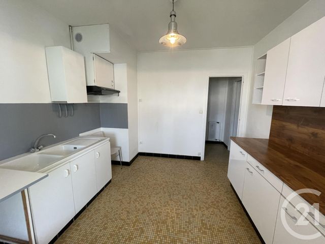 Afficher la photo en grand appartement à vendre - 2 pièces - 45.99 m2 - LANNEMEZAN - 65 - MIDI-PYRENEES - Century 21 Gm Immobilier