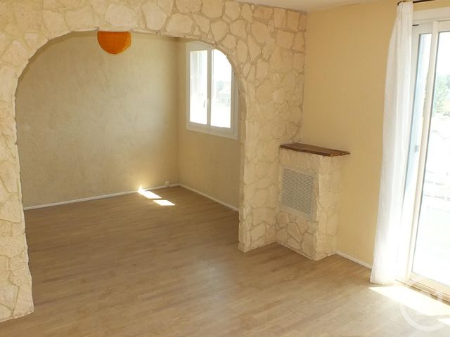 Afficher la photo en grand Appartement T3 à vendre - 3 pièces - 65.02 m2 - LANNEMEZAN - 65 - MIDI-PYRENEES - Century 21 Gm Immobilier