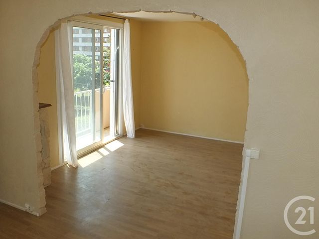 Afficher la photo en grand Appartement T3 à vendre - 3 pièces - 65.02 m2 - LANNEMEZAN - 65 - MIDI-PYRENEES - Century 21 Gm Immobilier