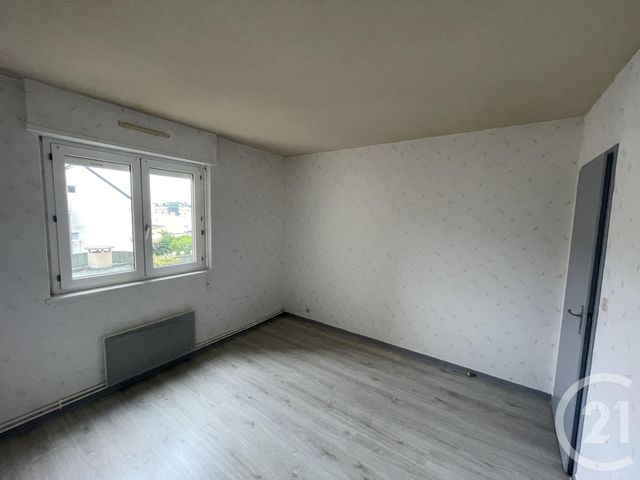 Appartement F3 à vendre - 3 pièces - 76.0 m2 - LANNEMEZAN - 65 - MIDI-PYRENEES - Century 21 Gm Immobilier Appartement F3 à vendre - 3 pièces - 76.0 m2 - LANNEMEZAN - 65 - MIDI-PYRENEES - Century 21 Gm Immobilier