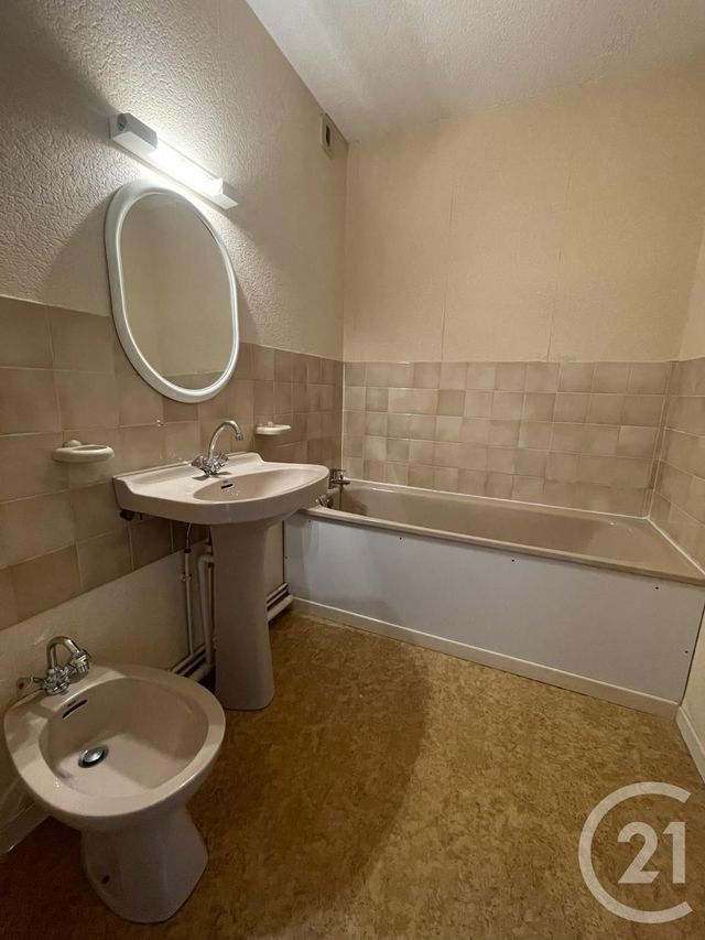 Appartement F3 à vendre - 3 pièces - 76.0 m2 - LANNEMEZAN - 65 - MIDI-PYRENEES - Century 21 Gm Immobilier Appartement F3 à vendre - 3 pièces - 76.0 m2 - LANNEMEZAN - 65 - MIDI-PYRENEES - Century 21 Gm Immobilier