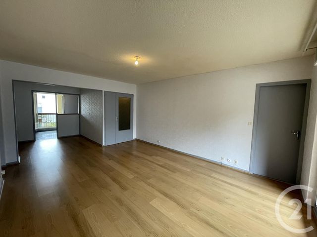 Appartement F3 à vendre - 3 pièces - 76.0 m2 - LANNEMEZAN - 65 - MIDI-PYRENEES - Century 21 Gm Immobilier Appartement F3 à vendre - 3 pièces - 76.0 m2 - LANNEMEZAN - 65 - MIDI-PYRENEES - Century 21 Gm Immobilier