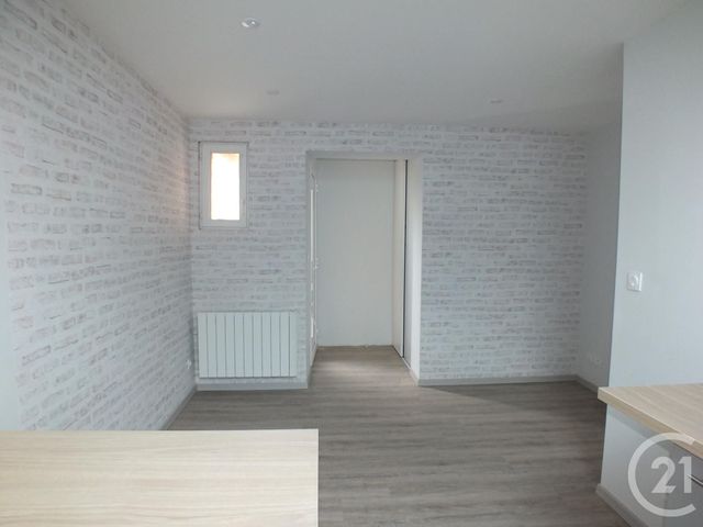 Afficher la photo en grand Appartement F2 à louer - 2 pièces - 30.6 m2 - LANNEMEZAN - 65 - MIDI-PYRENEES - Century 21 Gm Immobilier
