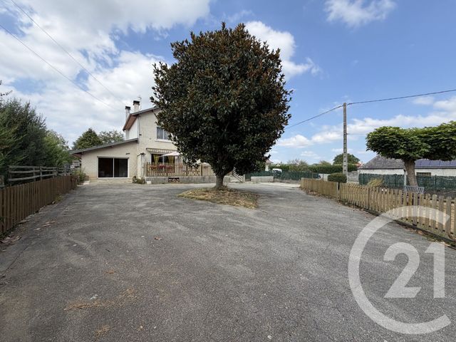 maison à louer - 5 pièces - 159.65 m2 - LA BARTHE DE NESTE - 65 - MIDI-PYRENEES - Century 21 Gm Immobilier