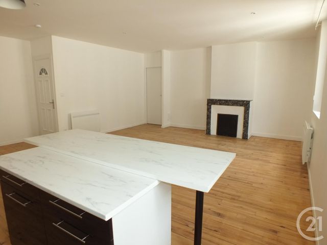 Appartement F3 à louer - 3 pièces - 91.4 m2 - LANNEMEZAN - 65 - MIDI-PYRENEES - Century 21 Gm Immobilier