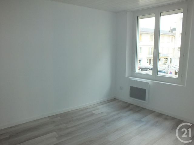 Appartement F3 à louer - 3 pièces - 91.4 m2 - LANNEMEZAN - 65 - MIDI-PYRENEES - Century 21 Gm Immobilier