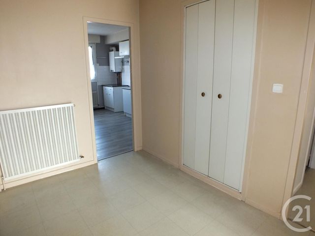 Appartement F4 à louer - 4 pièces - 108.9 m2 - LANNEMEZAN - 65 - MIDI-PYRENEES - Century 21 Gm Immobilier