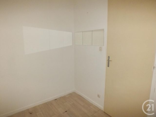 Appartement F4 à louer - 4 pièces - 108.9 m2 - LANNEMEZAN - 65 - MIDI-PYRENEES - Century 21 Gm Immobilier