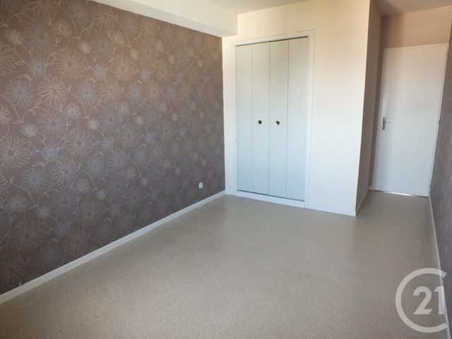 Appartement F4 à louer - 4 pièces - 108.9 m2 - LANNEMEZAN - 65 - MIDI-PYRENEES - Century 21 Gm Immobilier