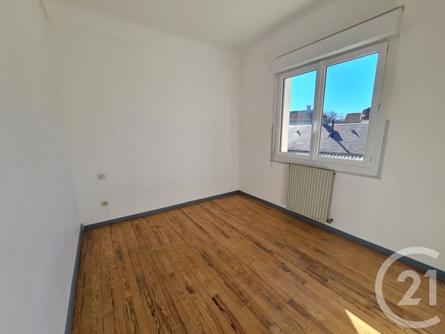 Appartement F3 à louer - 3 pièces - 80.21 m2 - LANNEMEZAN - 65 - MIDI-PYRENEES - Century 21 Gm Immobilier