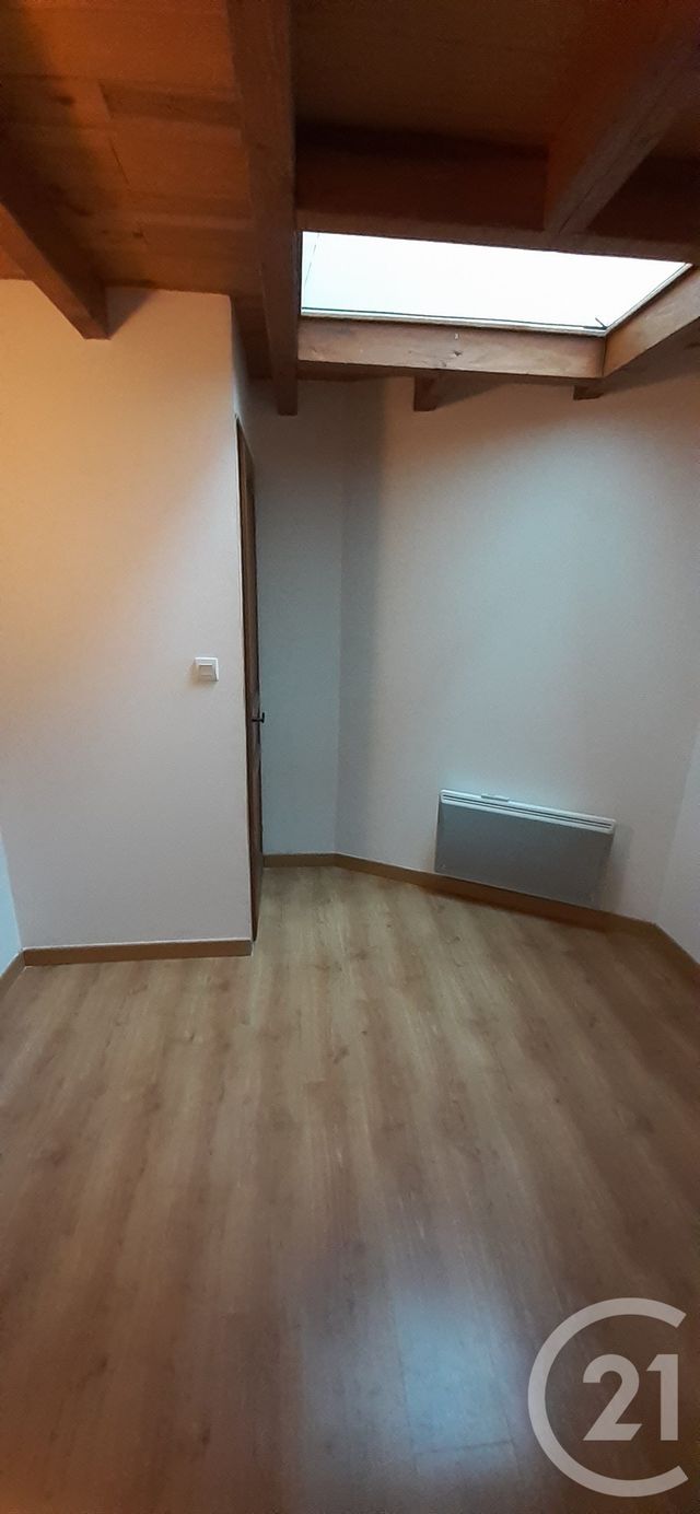 Appartement F4 à louer - 4 pièces - 76.08 m2 - HECHES - 65 - MIDI-PYRENEES - Century 21 Gm Immobilier