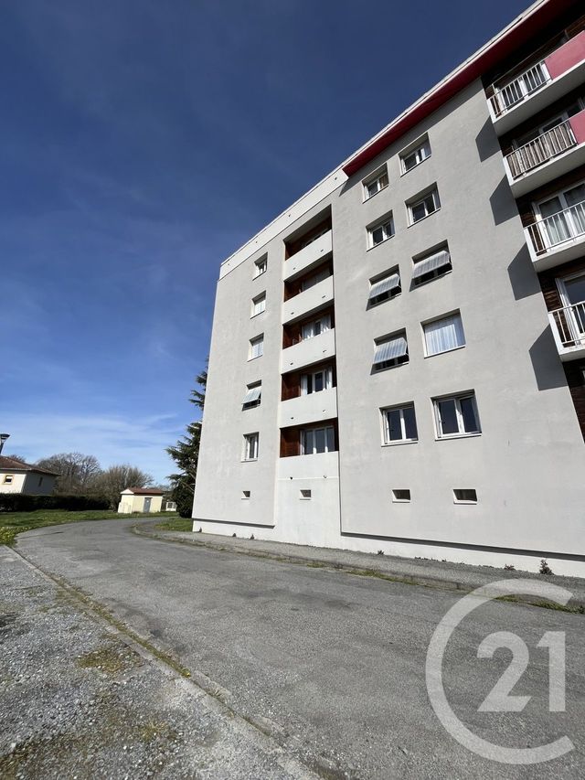 Appartement T3 à louer - 3 pièces - 63.22 m2 - LANNEMEZAN - 65 - MIDI-PYRENEES - Century 21 Gm Immobilier