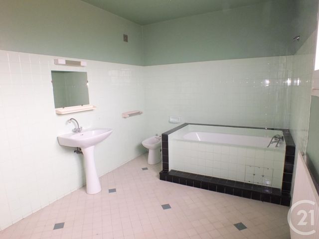 maison à louer - 3 pièces - 148.0 m2 - LANNEMEZAN - 65 - MIDI-PYRENEES - Century 21 Gm Immobilier