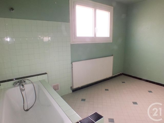 maison à louer - 3 pièces - 148.0 m2 - LANNEMEZAN - 65 - MIDI-PYRENEES - Century 21 Gm Immobilier