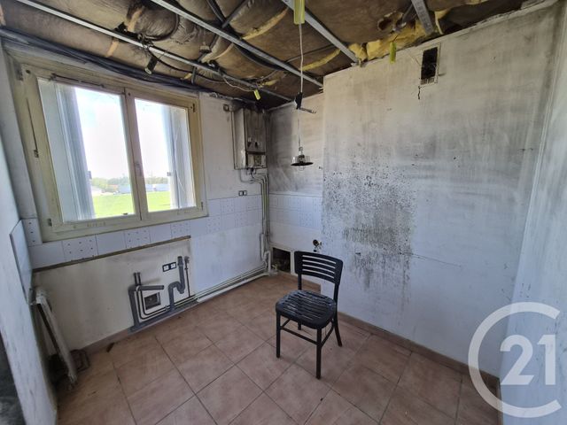 Appartement T4 à vendre - 4 pièces - 62.0 m2 - LANNEMEZAN - 65 - MIDI-PYRENEES - Century 21 Gm Immobilier