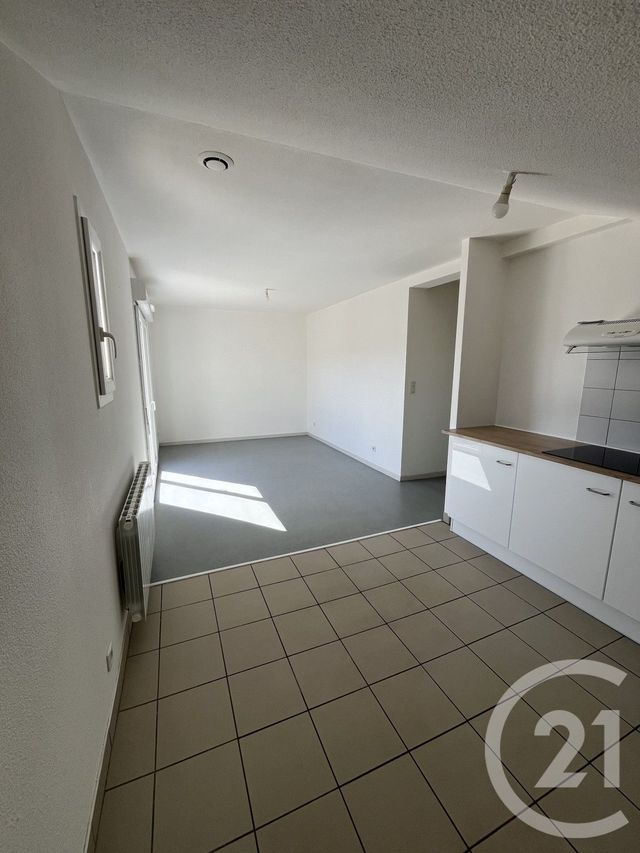 Appartement F3 à louer - 3 pièces - 55.22 m2 - LANNEMEZAN - 65 - MIDI-PYRENEES - Century 21 Gm Immobilier